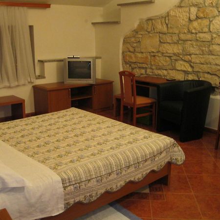 Apartments Lav Πόρετς Εξωτερικό φωτογραφία